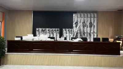 信阳浉河区第七中学大礼堂海佳彩亮室内1.53小间距LED屏