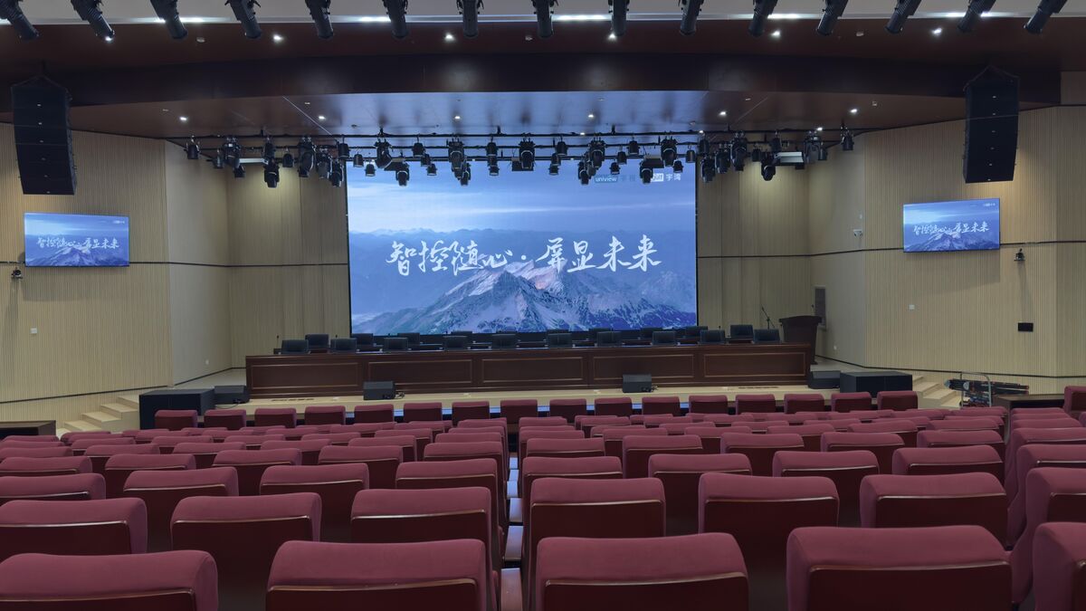 商城县高中室内2.5小间距LED显示屏 - 背面走线 - 嘉欣电子实拍