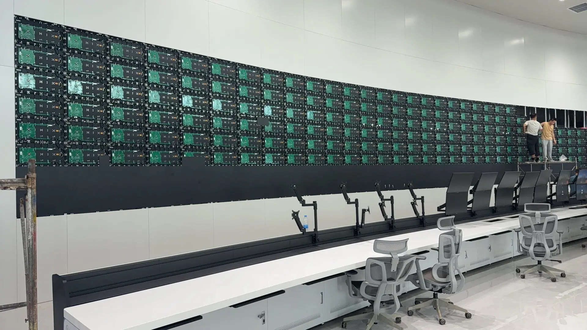 信阳陕煤控制室LED屏背面PCB走线 - 嘉欣电子实拍