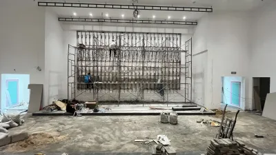 信阳学院南湾校区多媒体教室利亚德室内2.5小间距LED屏