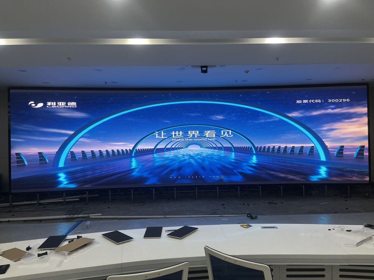 息县民政局1.53小间距LED全彩显示屏 - 模组安装 - 嘉欣电子实拍
