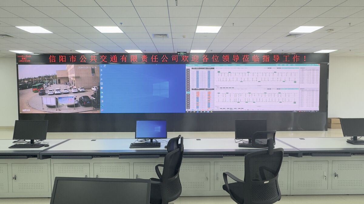 信阳羊山新区公交公司6楼宇视1.5小间距LED屏 - 背面走线 - 嘉欣电子实拍
